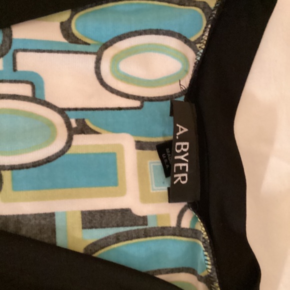 A. Byer tunic/top size L - Picture 3 of 6